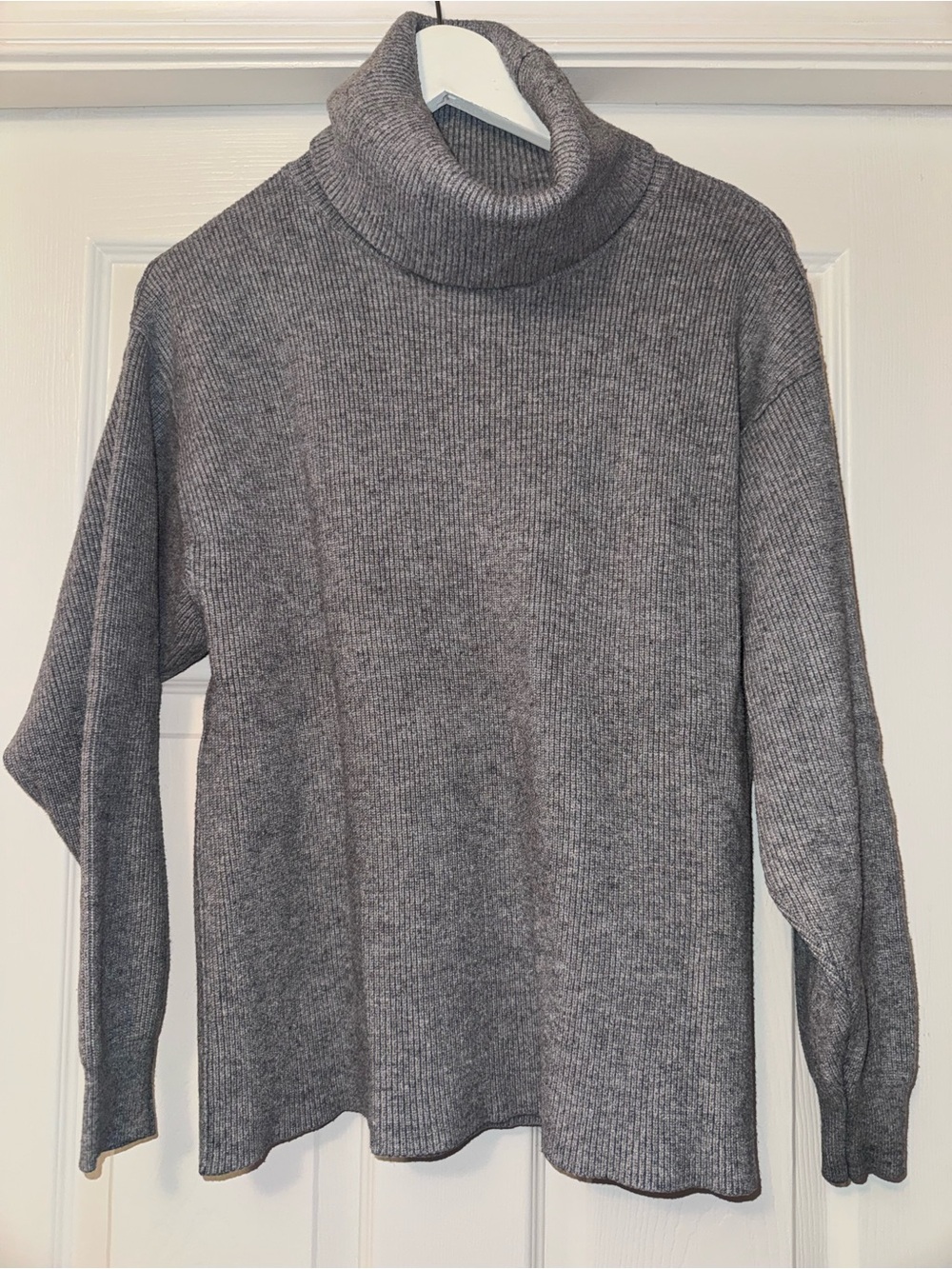 Women’s free people Grey Turtleneck Ribbed Sweater